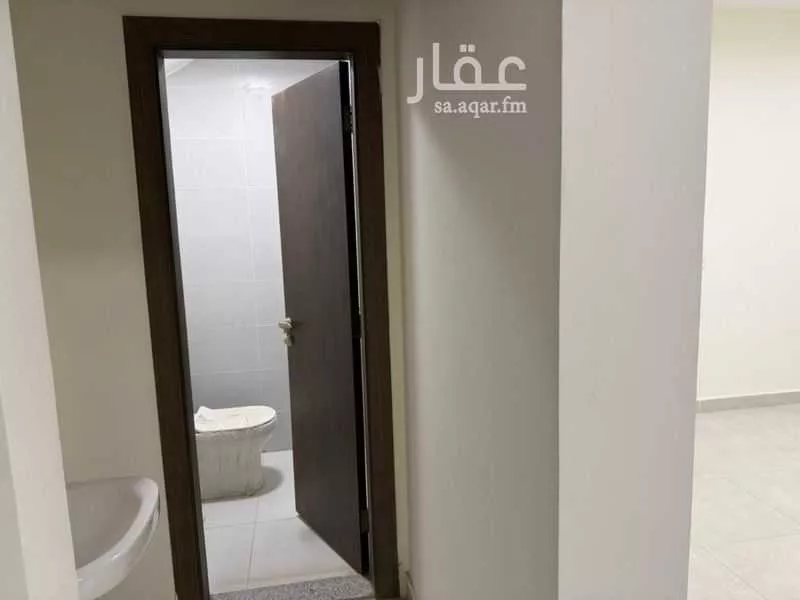 6 bedroom villa in Al Falah 21