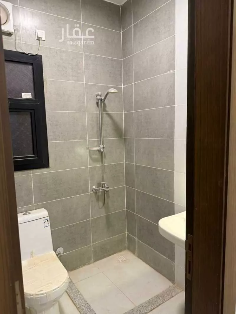 6 bedroom villa in Al Falah 5