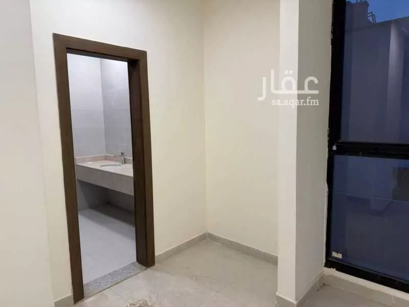 6 bedroom villa in Al Falah 7
