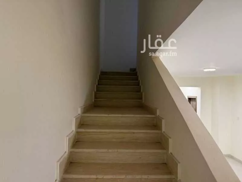 6 bedroom villa in Al Falah 8