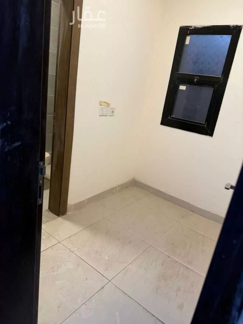 6 bedroom villa in Al Falah 9