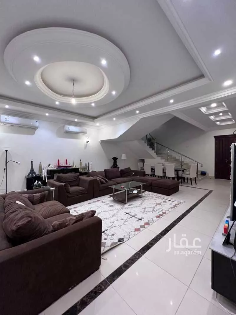 فيلا 8 غرف في الشراع 21