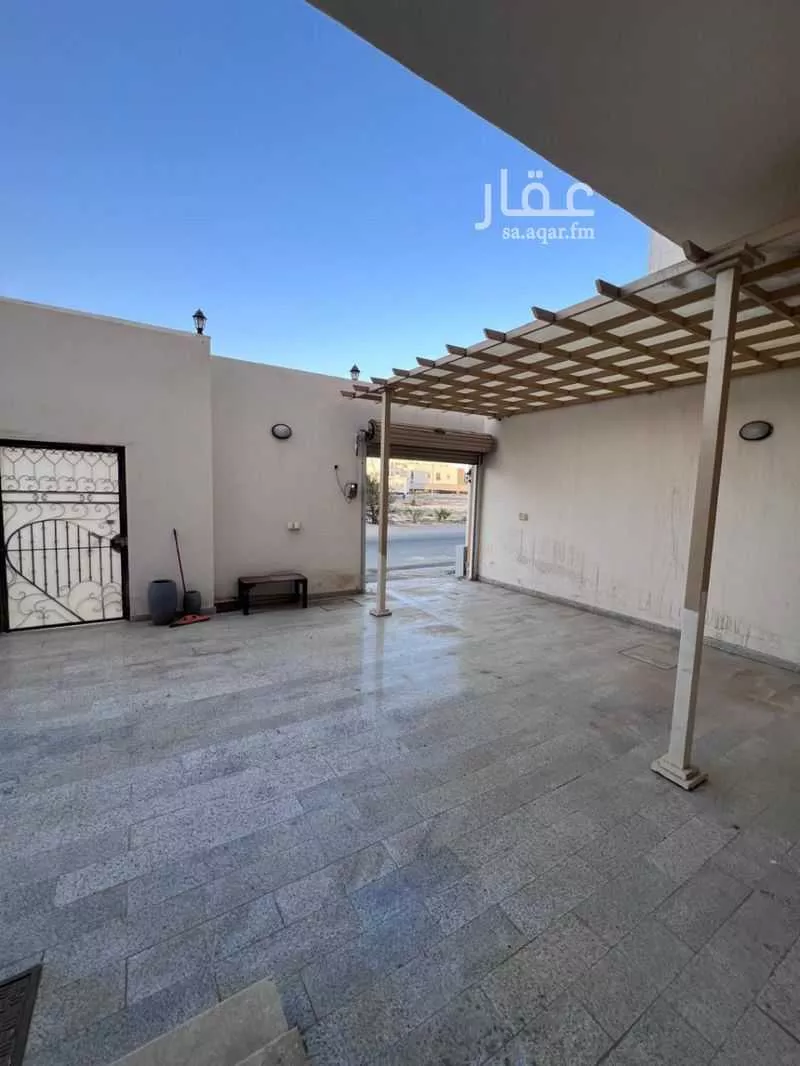 فيلا 8 غرف في الشراع 24