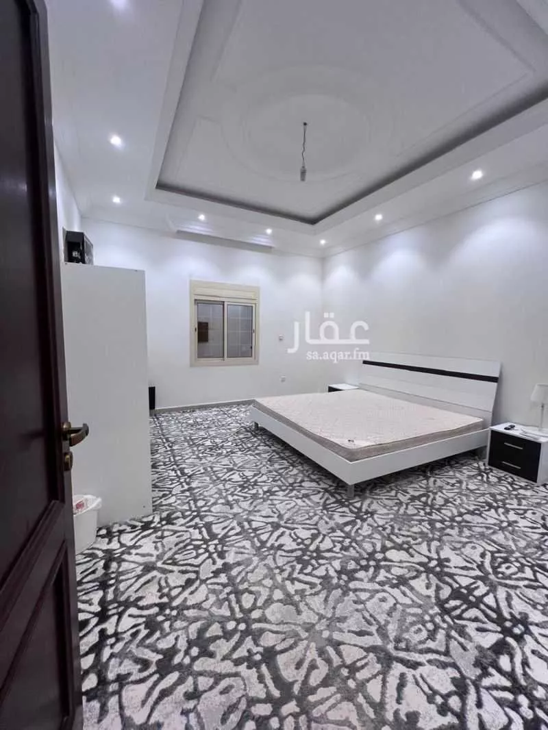 فيلا 8 غرف في الشراع 10