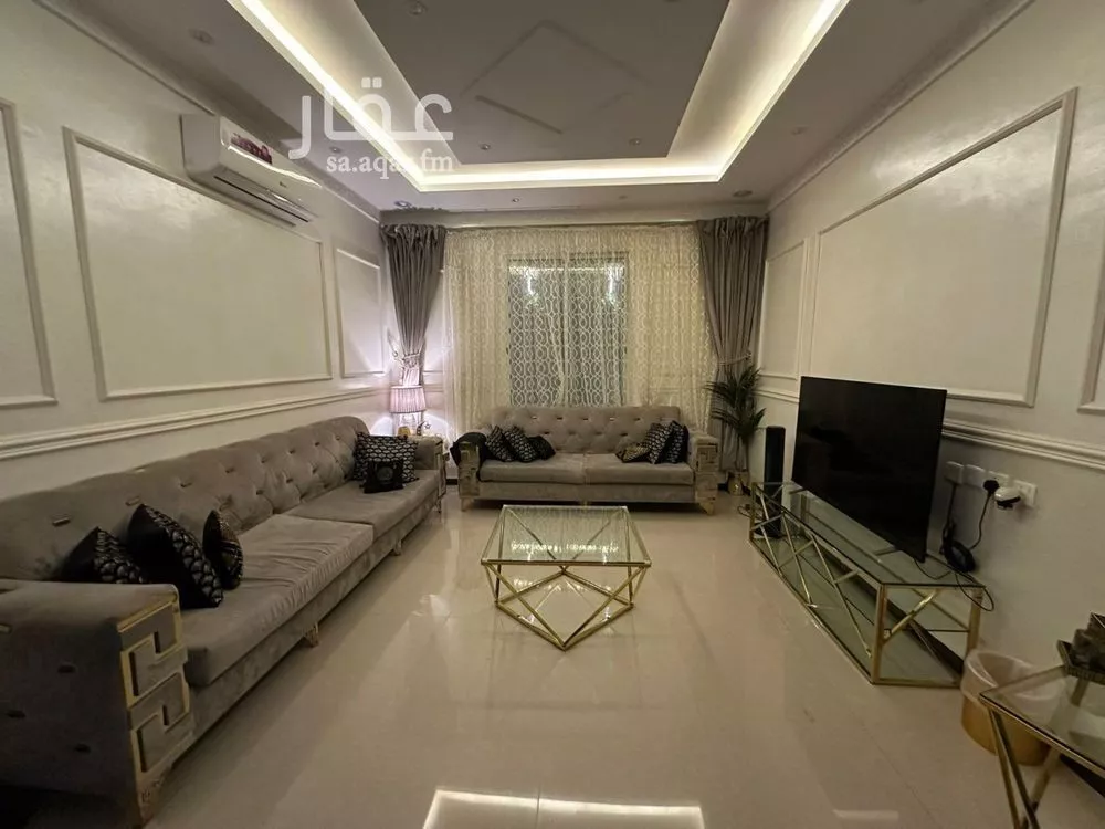 4 bedroom villa in Dhahrat Laban, Riyadh 9