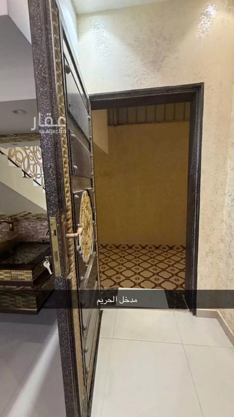 فيلا 4 غرف في عكاظ، الرياض 9