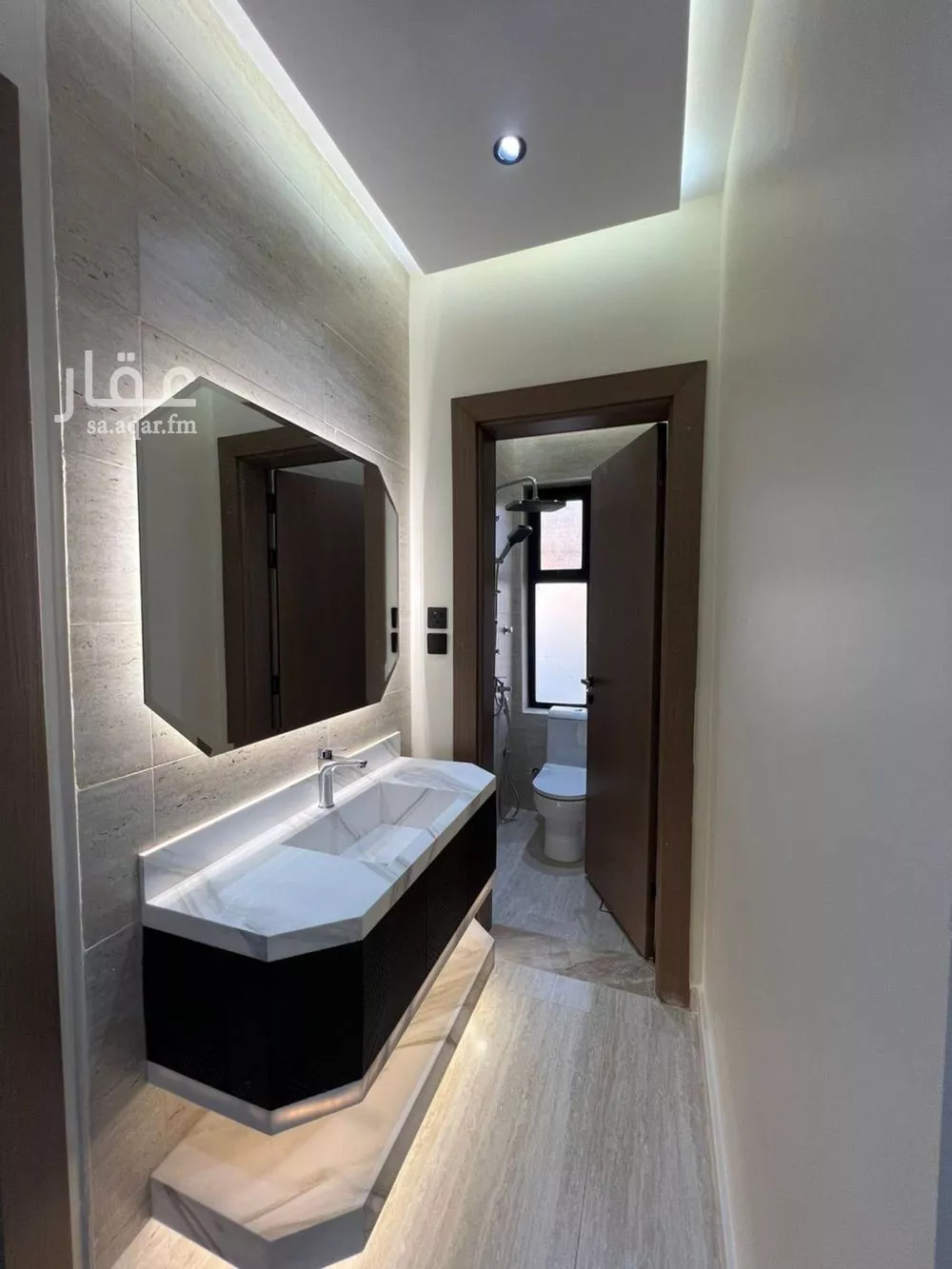 5 bedroom apartment in Al Naeem 4