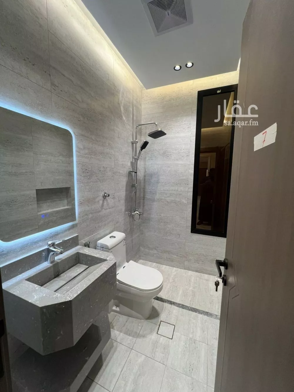 5 bedroom apartment in Al Rawdah 9