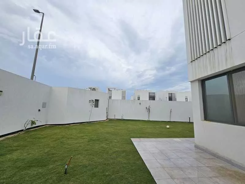 4 bedroom villa in Al Amwaj, Eastern Province 12