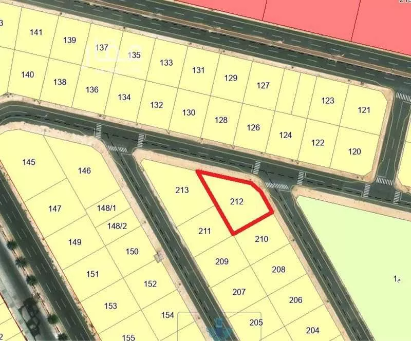 856 sqm land in Ash Sharq 3