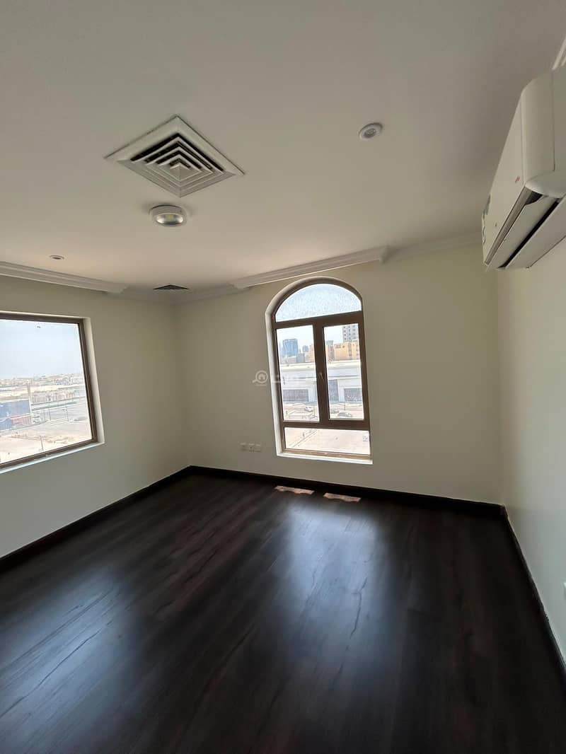 2 bedroom apartment in Al Rawabi, Eastern Province 3