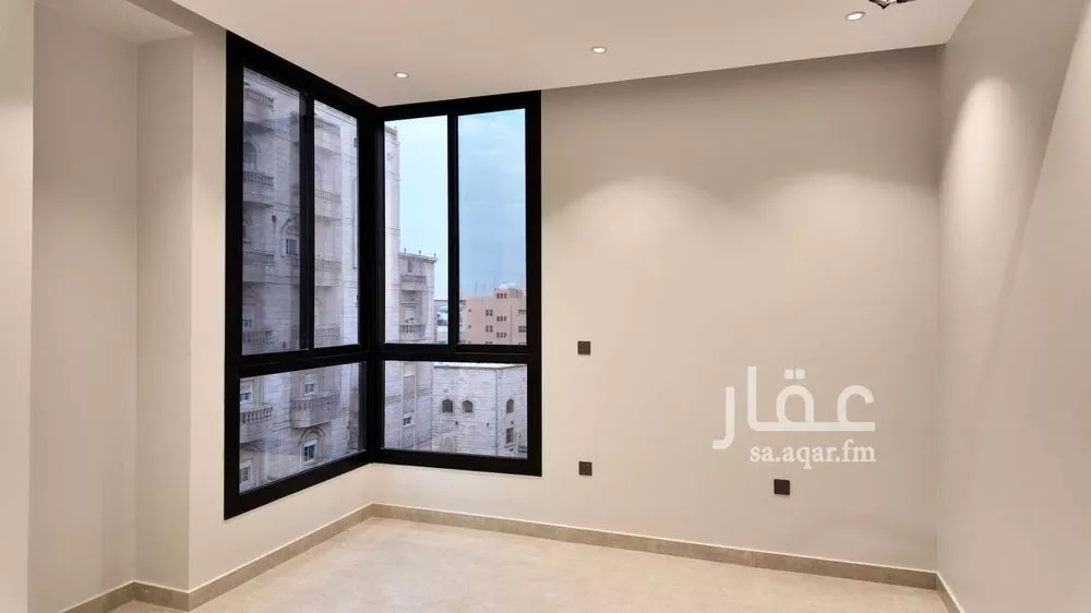 4 bedroom apartment in Bani Malik, Jeddah 10