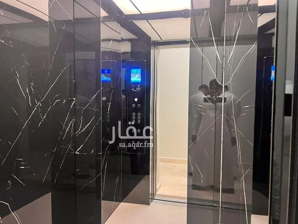 5 bedroom apartment in Al Nahda 13