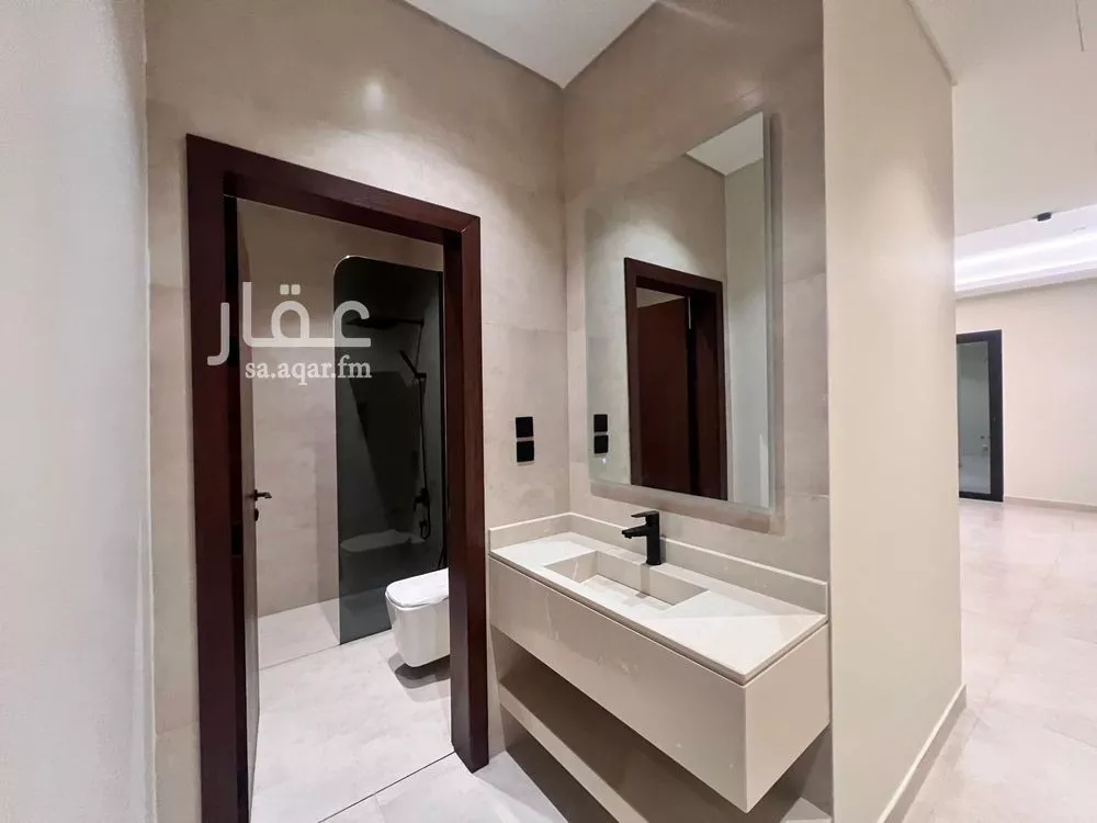 5 bedroom apartment in Al Nahda 8