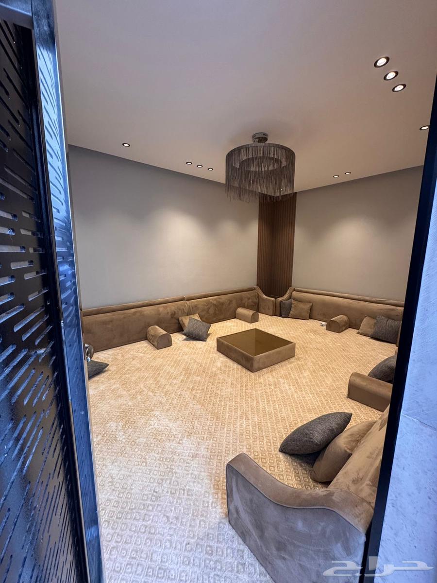 8 bedroom villa in Taibah 5