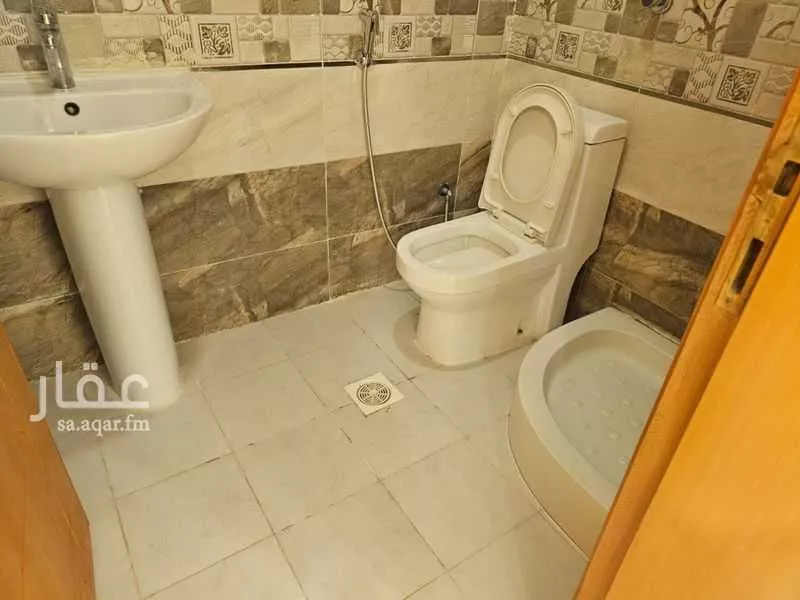 فيلا 4 غرف في الياقوت، جدة 9