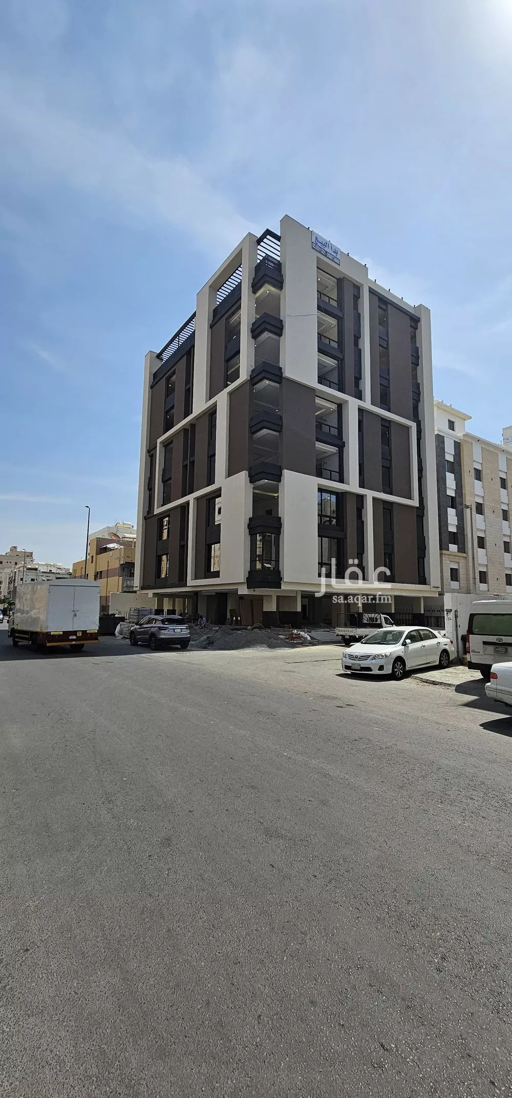 5 bedroom apartment in Al Salamah 10