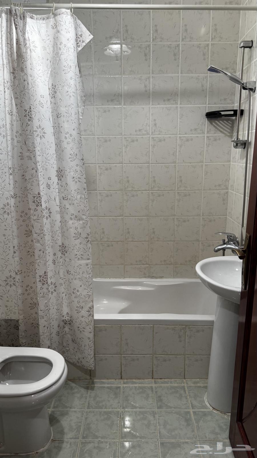 3 bedroom apartment in Al Khalidiyyah, Madinah 10