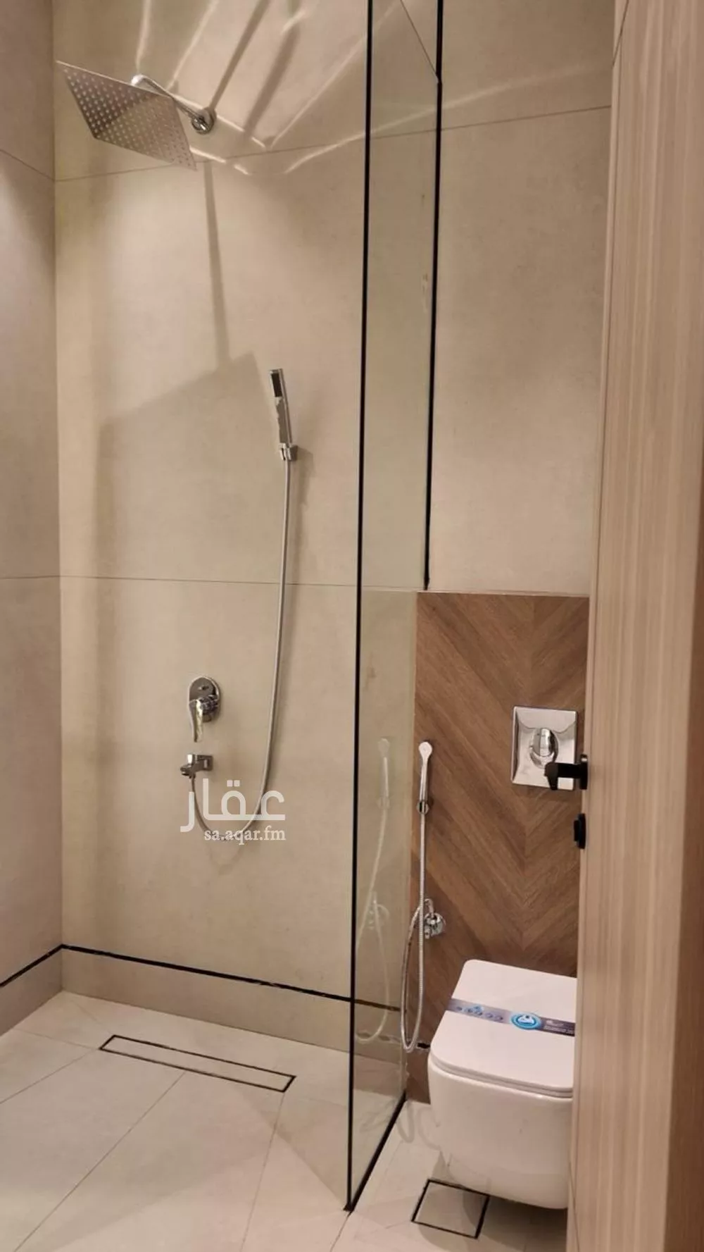 7 bedroom apartment in Al Salamah 8