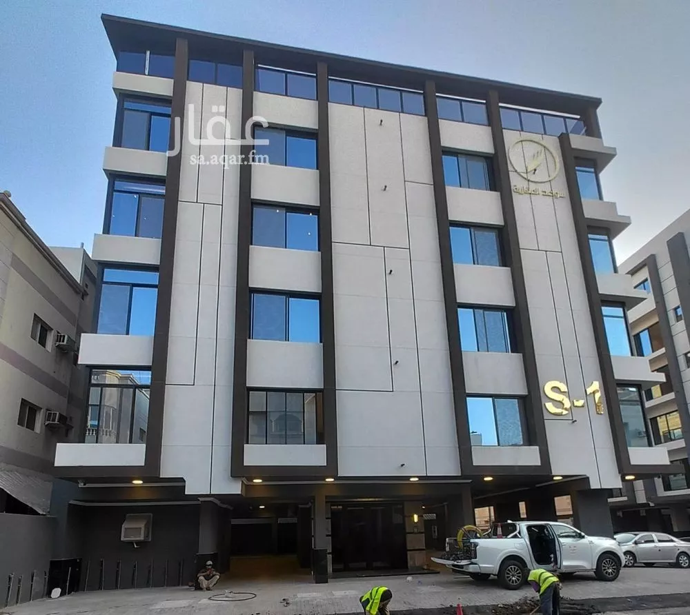 4 bedroom apartment in Al Rawdah 4