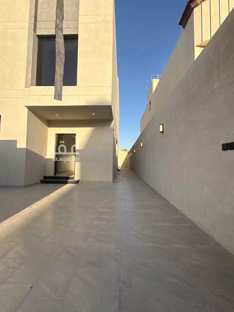 8 bedroom villa in Dahiat King Fahd 2