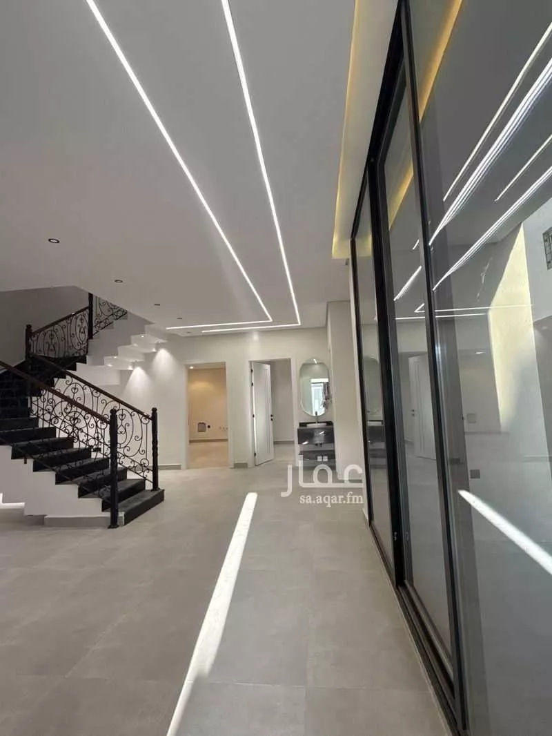 8 bedroom villa in Dahiat King Fahd 4