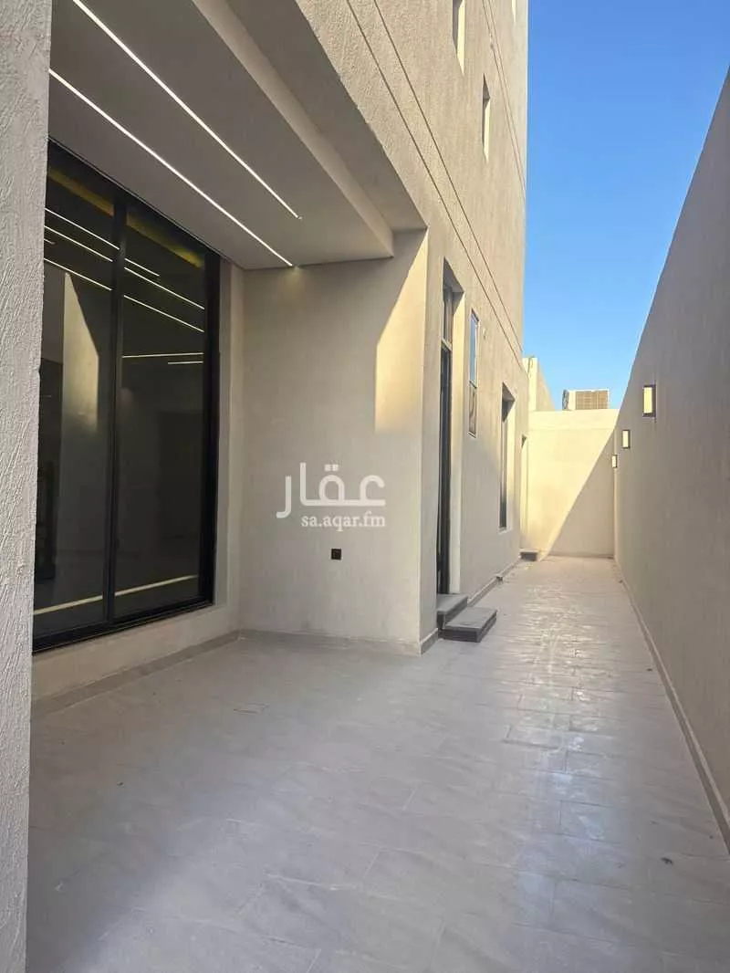 8 bedroom villa in Dahiat King Fahd 7