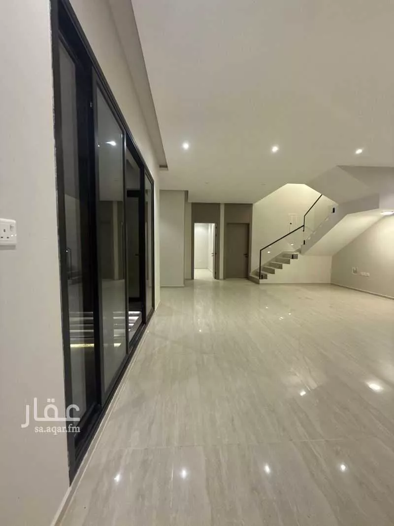 7 bedroom villa in Dahiat King Fahd 4