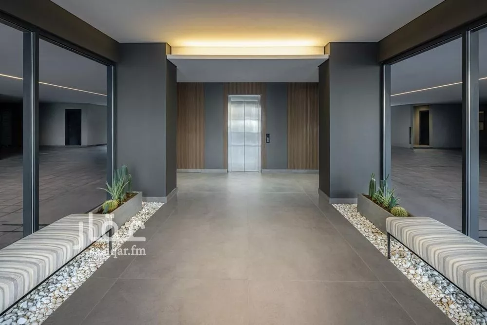 6 bedroom apartment in Al Rawdah 10