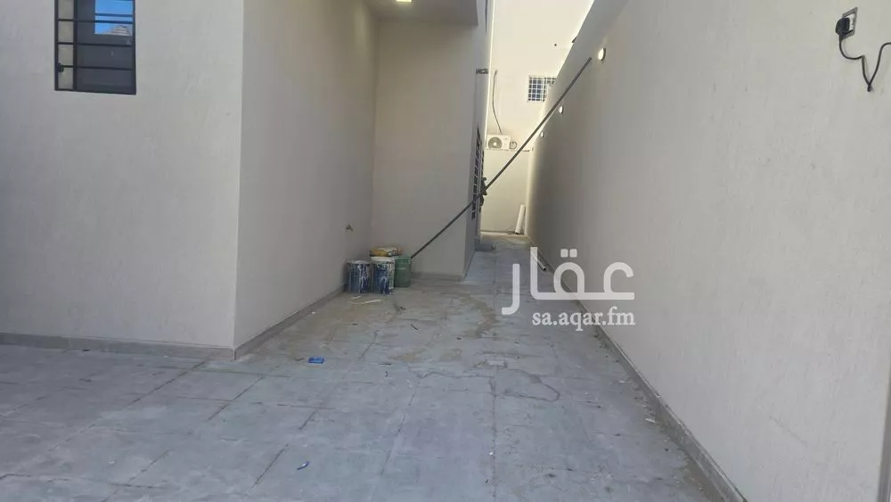 6 bedroom villa in Uhud 3