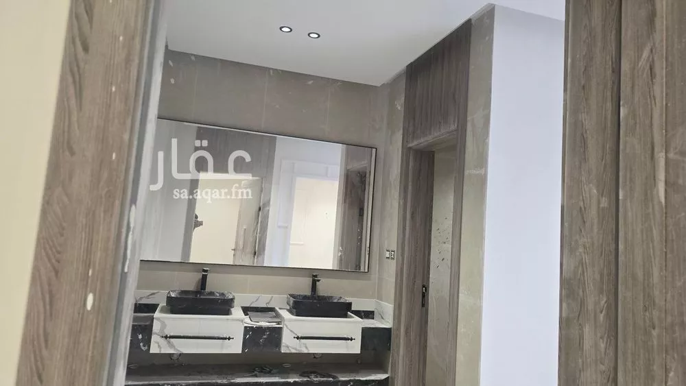 6 bedroom villa in Uhud 5