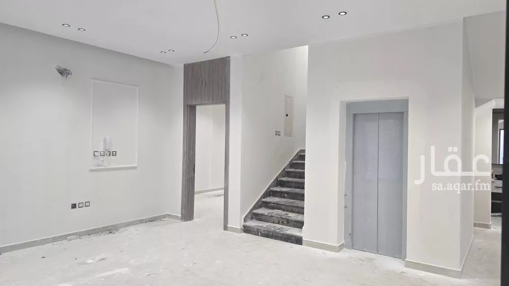6 bedroom villa in Uhud 9