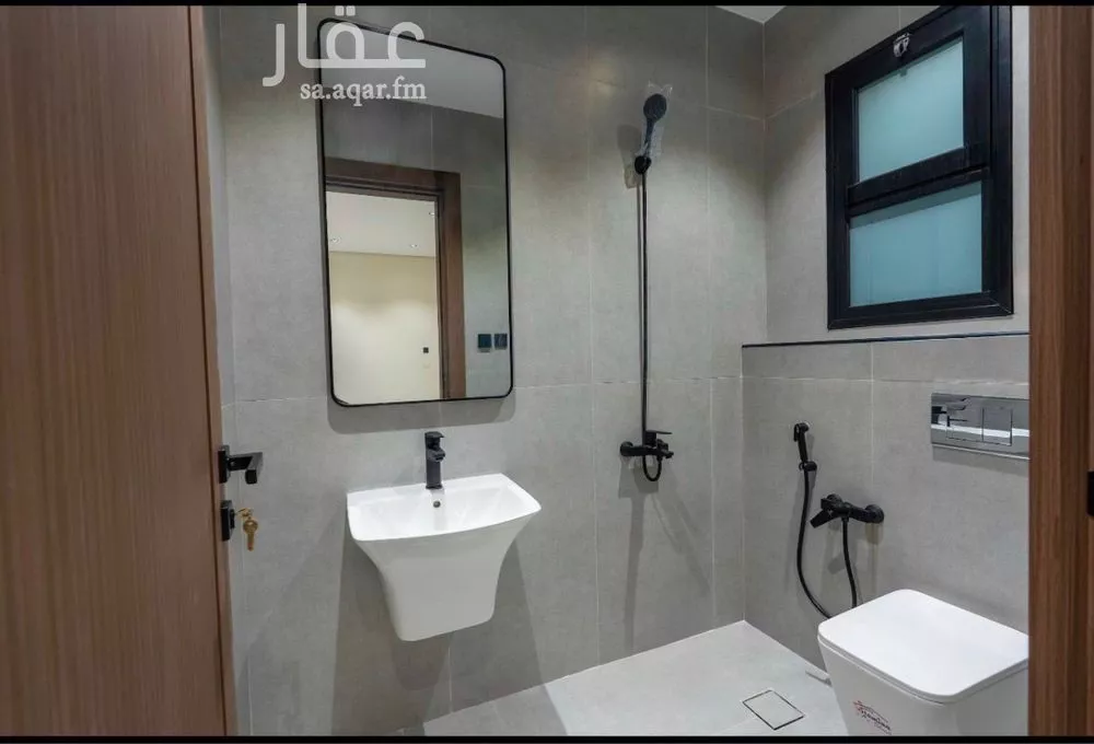 فيلا 6 غرف في ضاحية الملك فهد 14