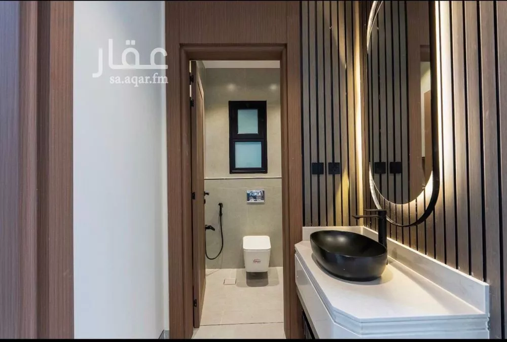 فيلا 6 غرف في ضاحية الملك فهد 4