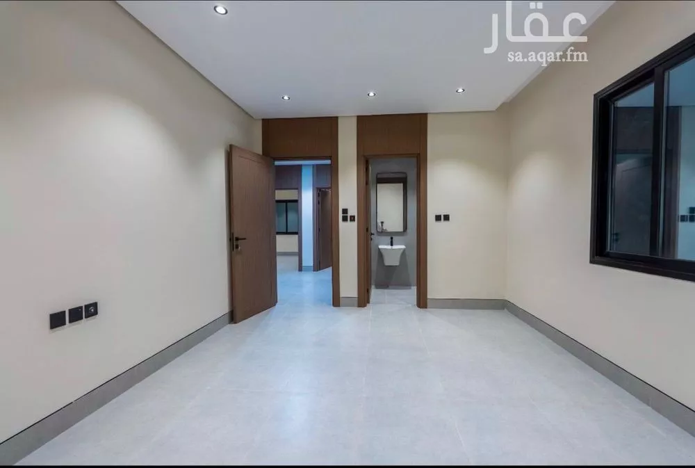 فيلا 6 غرف في ضاحية الملك فهد 9