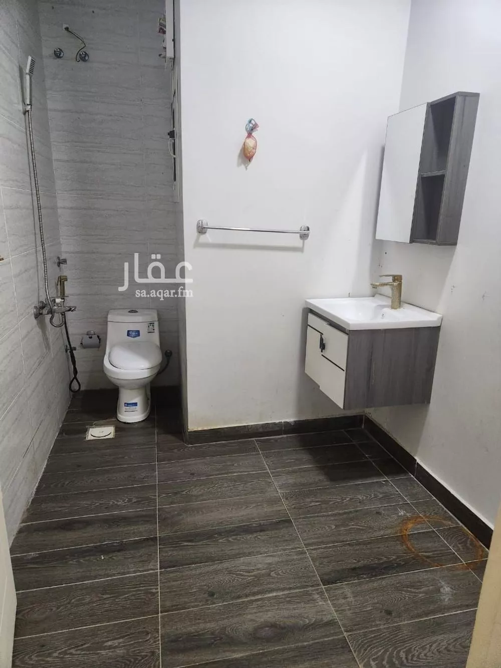 5 bedroom apartment in Al Salamah 10