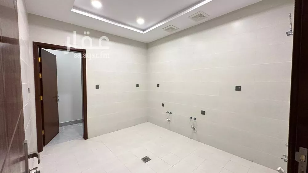 4 bedroom apartment in Al Marwa 3