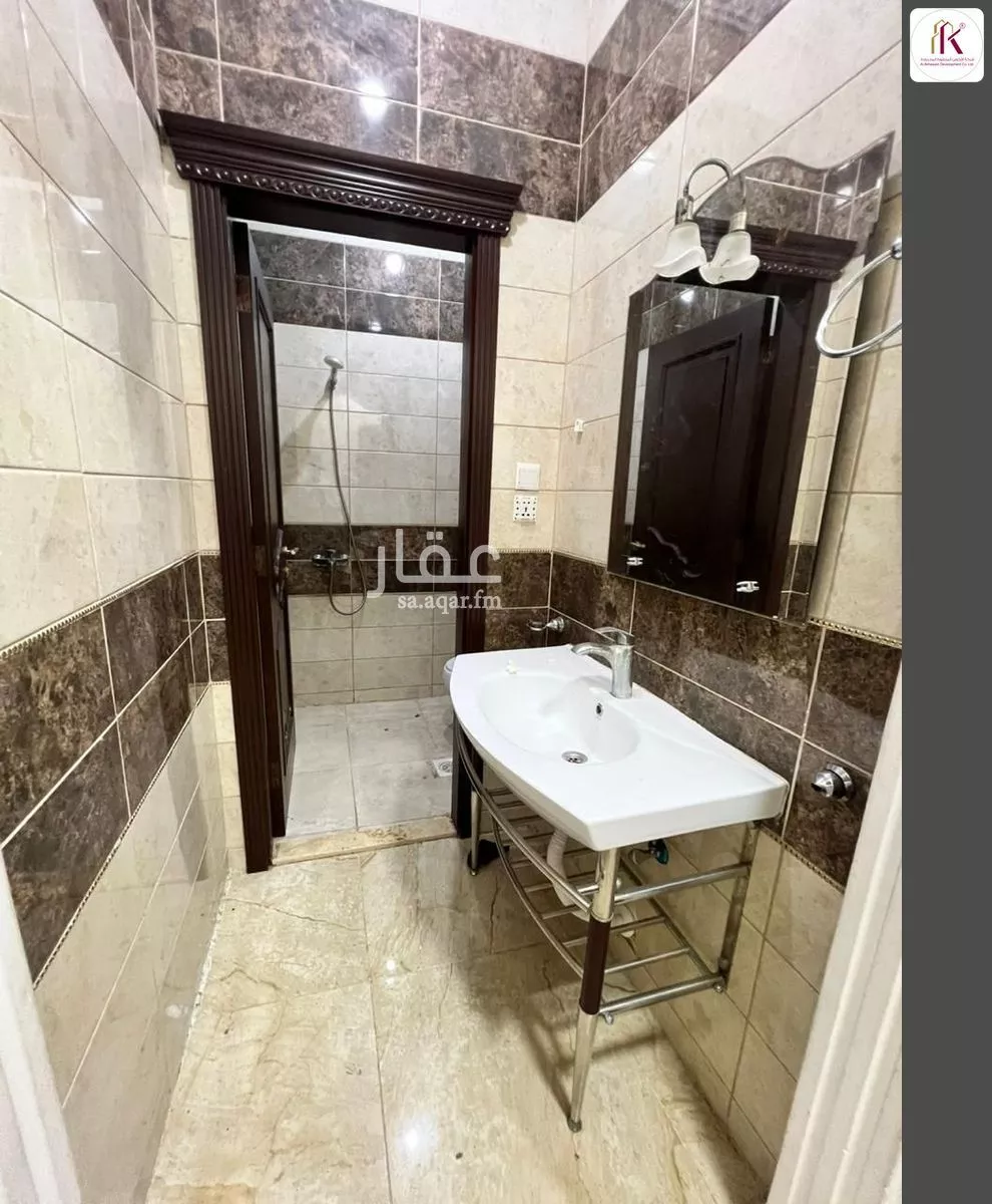 4 bedroom apartment in Al Baghdadiyah Al Gharbiyah 7