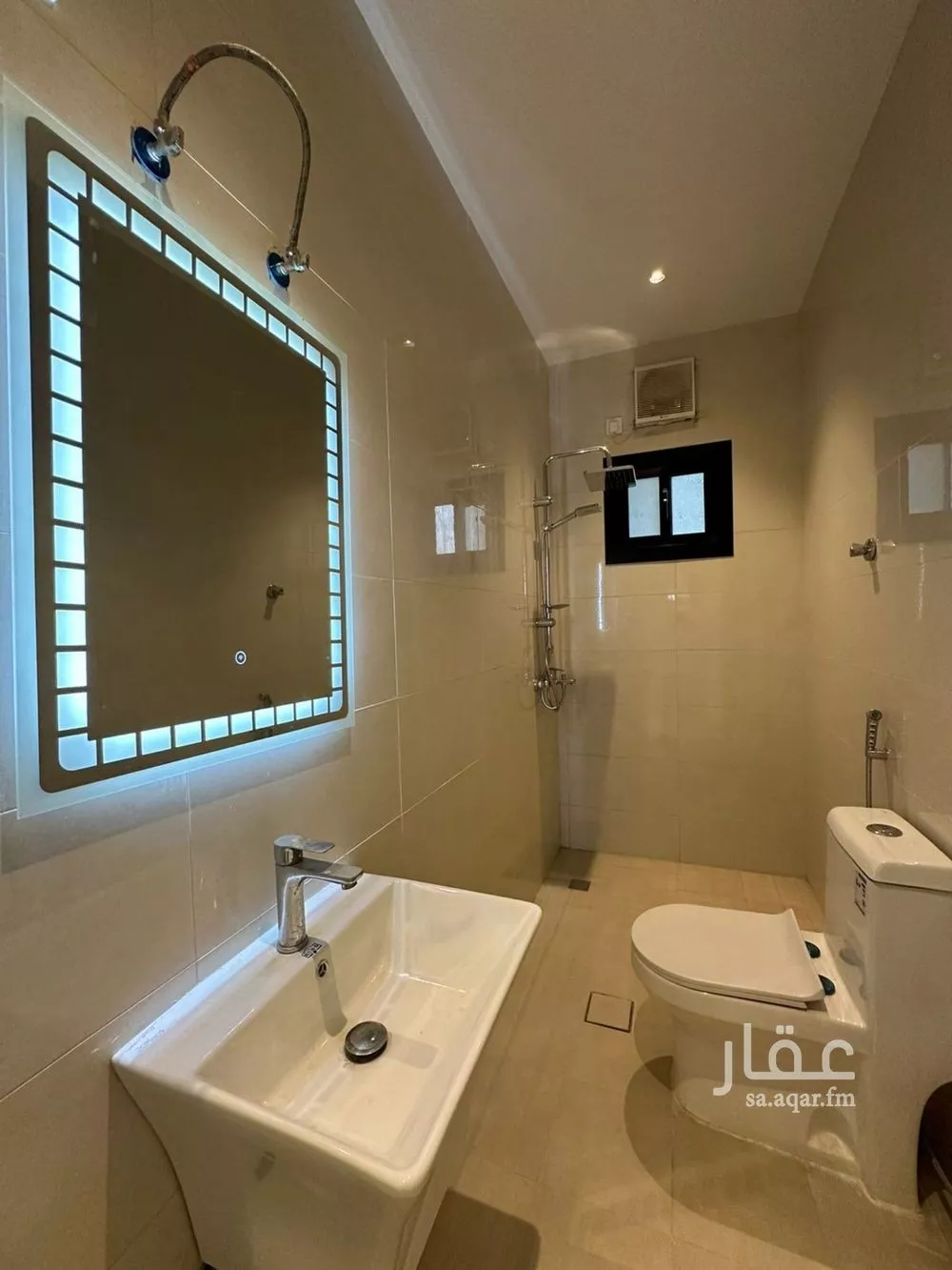5 bedroom apartment in Al Safa 6