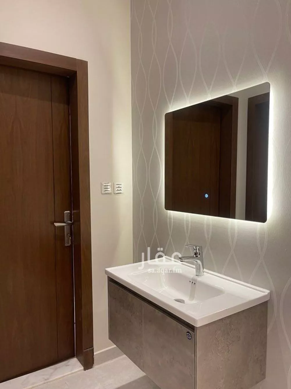 4 bedroom apartment in Al Aziziyah 3