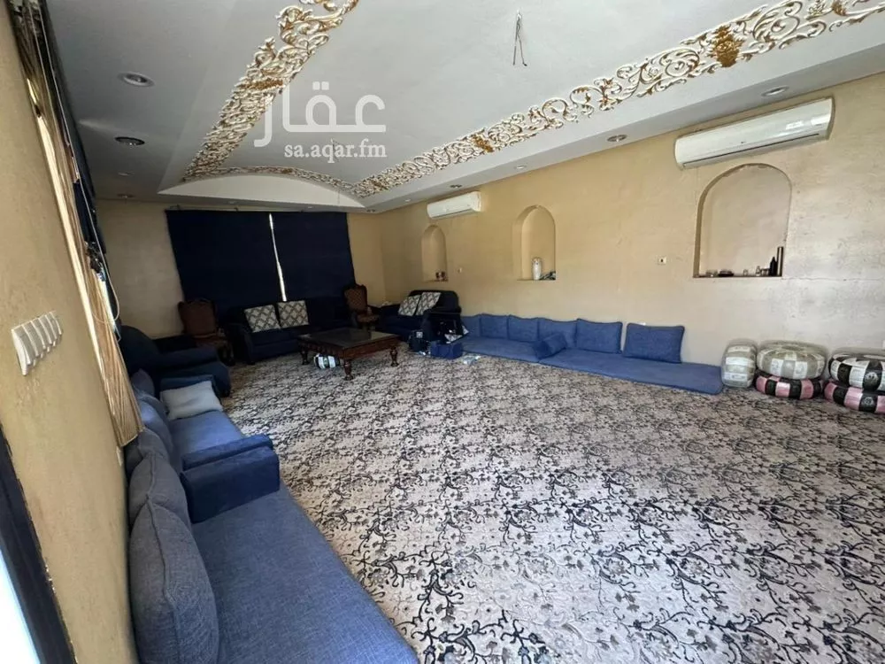 8 bedroom villa in Al Nuzhah 5