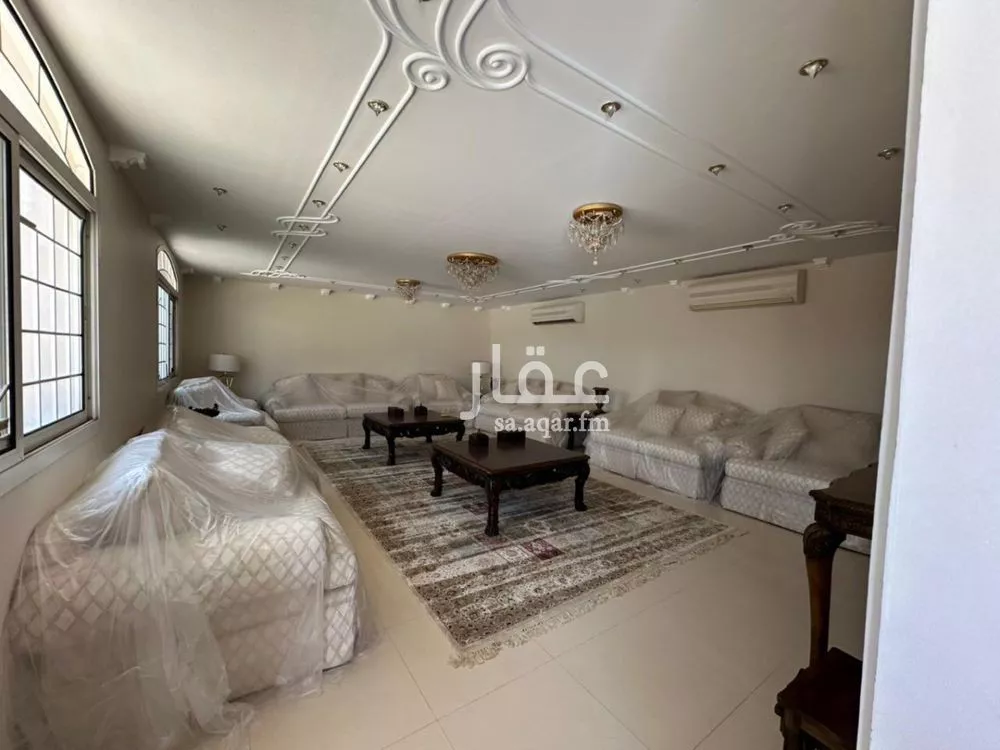 8 bedroom villa in Al Nuzhah 6