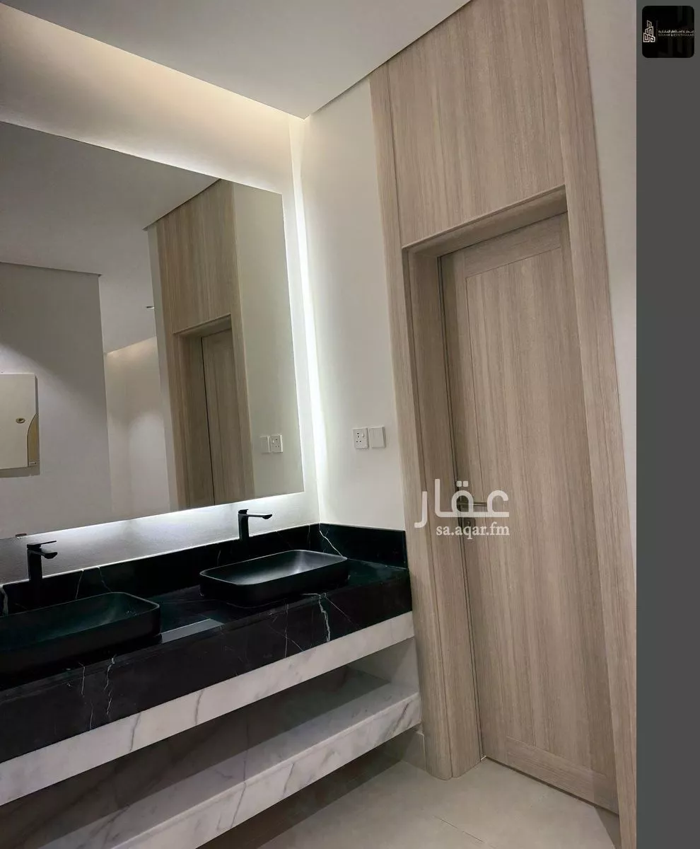فيلا 6 غرف في ضاحية الملك فهد 11