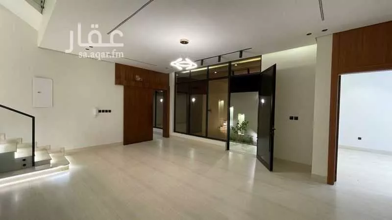 5 bedroom villa in Ash Sharq 14