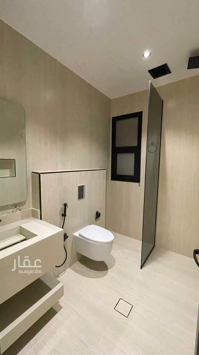 5 bedroom villa in Ash Sharq 23