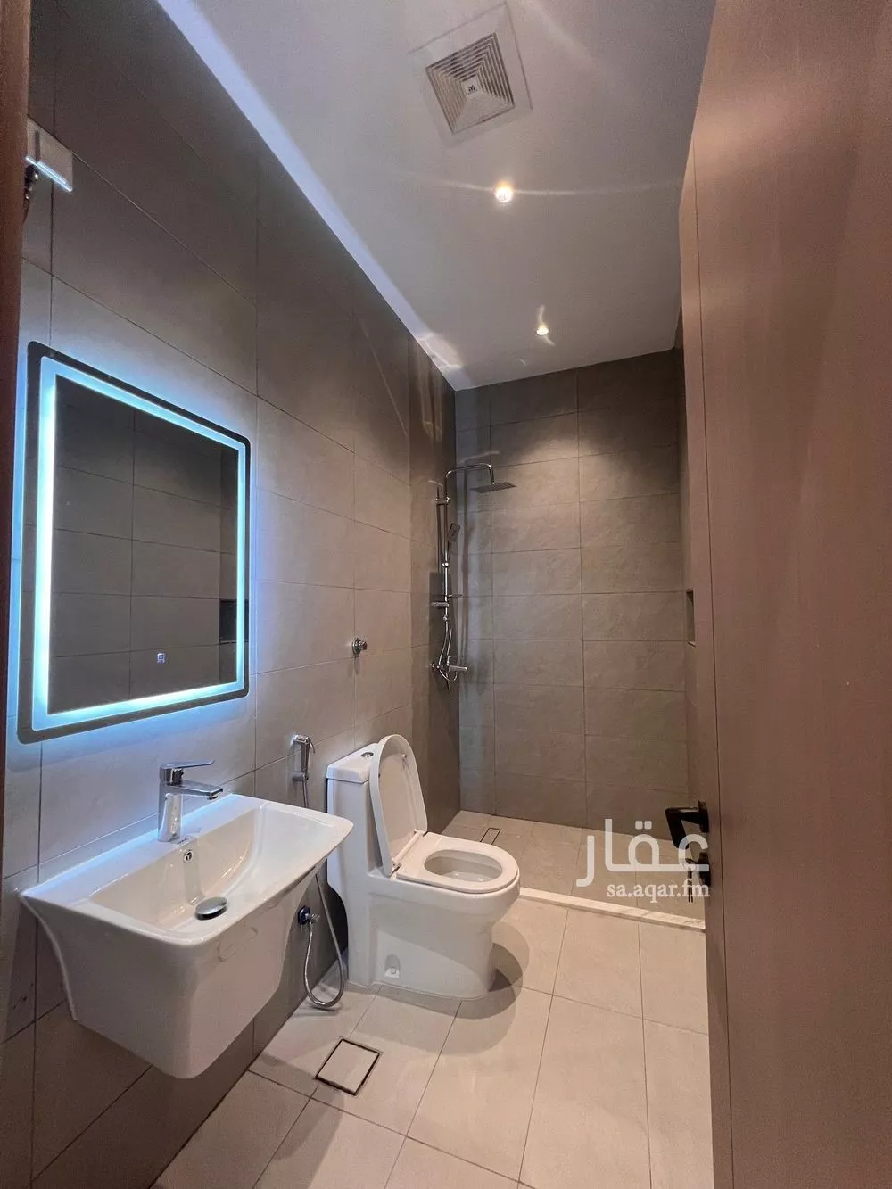 3 bedroom apartment in Ar Rayan 7