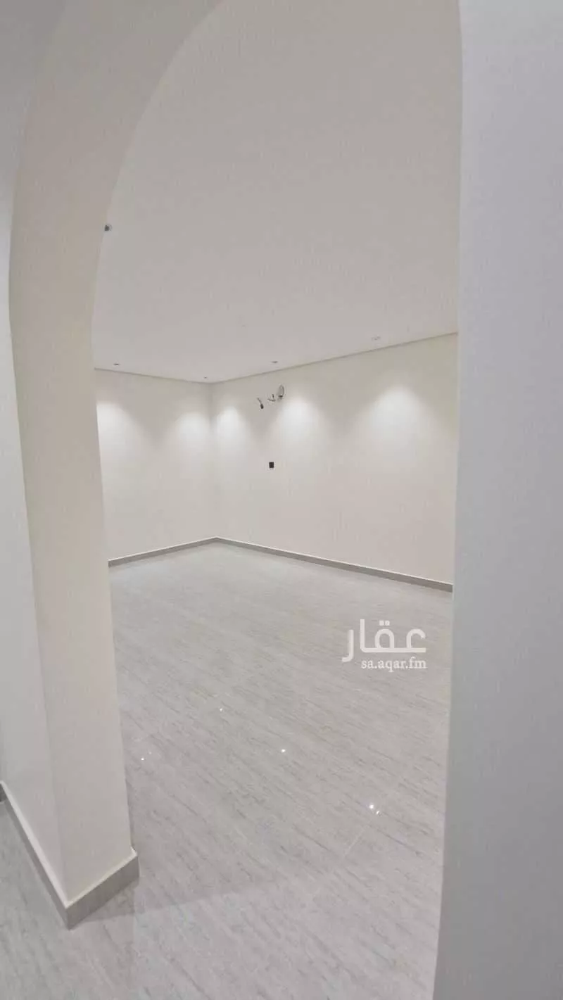 فيلا 9 غرف في طيبة 11