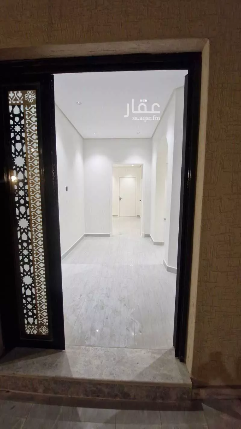 فيلا 9 غرف في طيبة 3