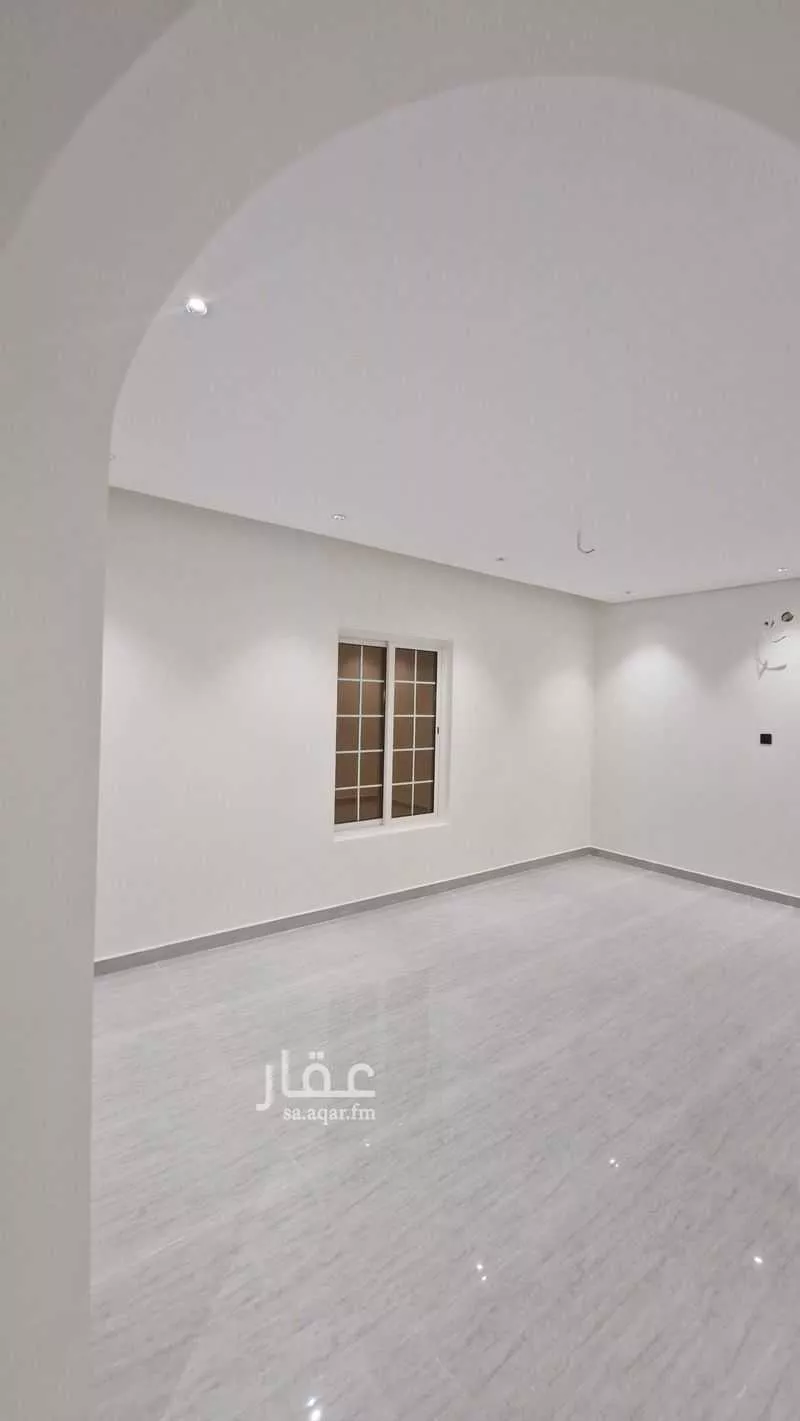 فيلا 9 غرف في طيبة 10