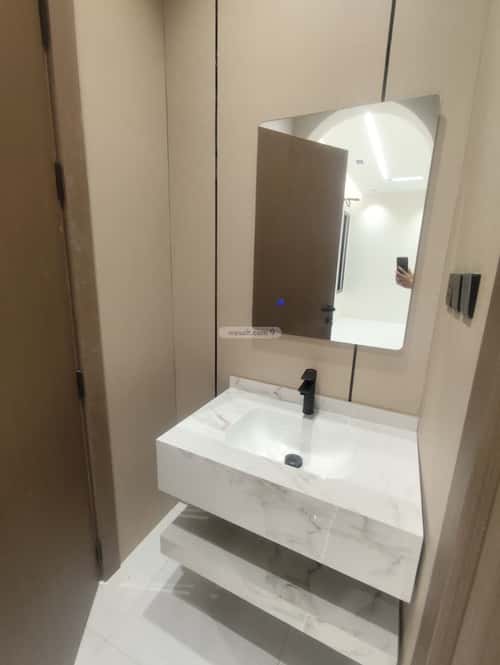 6 bedroom apartment in Al Sharayea 6